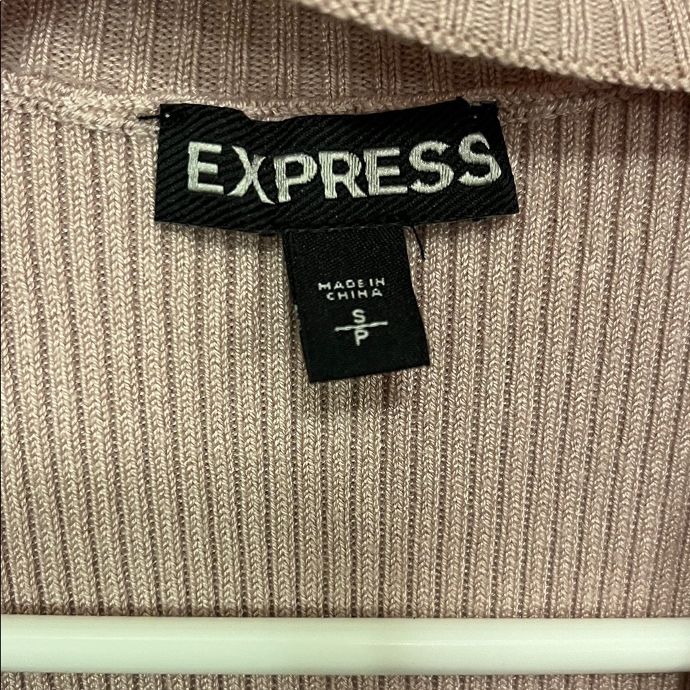 Express Blush Ribbed V-Neck Tank Top - Picture 2 of 4
